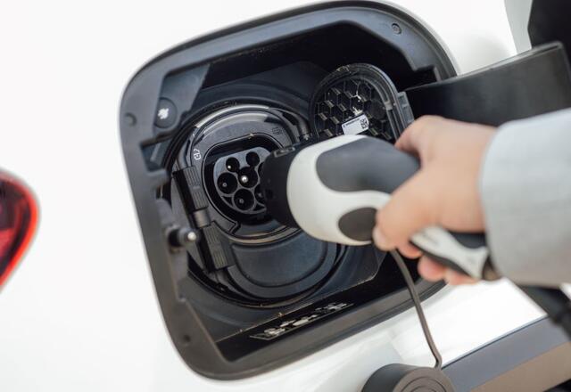 Schneller, nachhaltiger, hyper: Neue Ladeoptionen für E-Autos