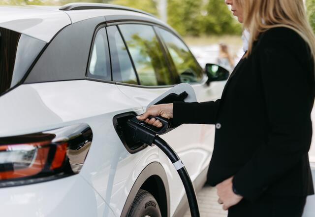 7 Mythen über E-Autos – und was wirklich dran ist