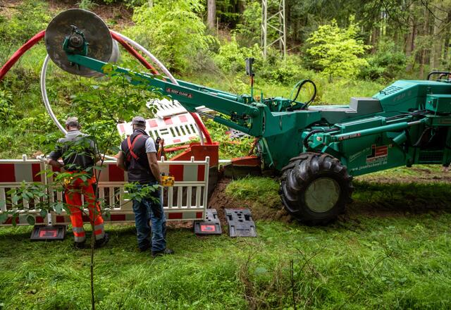 Hohe Derst: Verkabeln am Steilhang